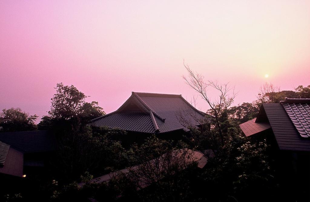 Ishiyama Rikyu Gosoku No Kutsu Hotel Amakusa  Exterior photo